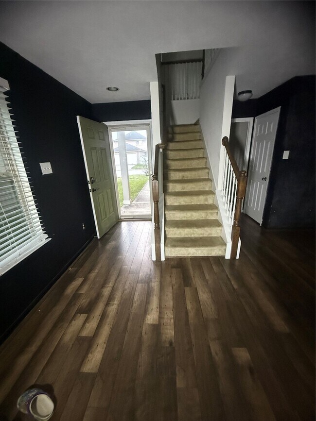 Building Photo - 1119 Grassy View Dr