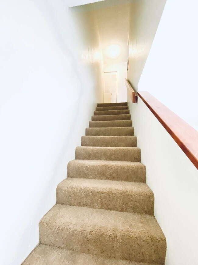 Building Photo - Spacious 2 Bed, 2.5 Bath Townhouse in Southfork Oaks – AVAILABLE NOW!!