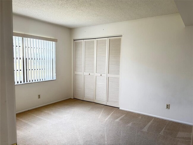 Building Photo - 7070 Fairway Bend Ln