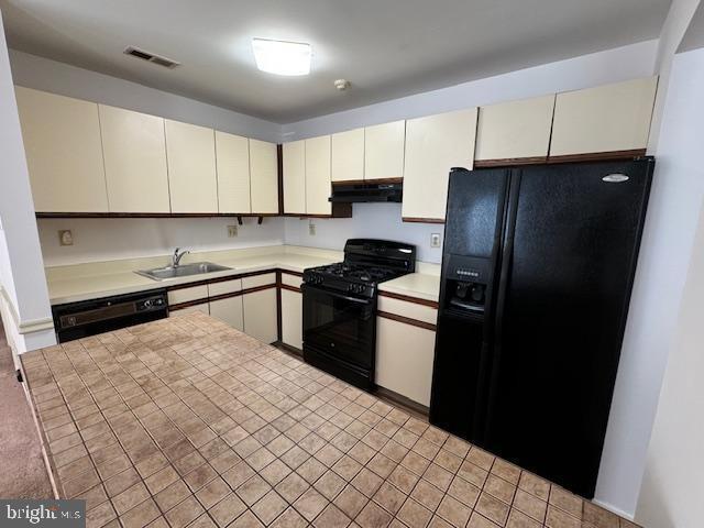 Building Photo - 901 Diamond Dr