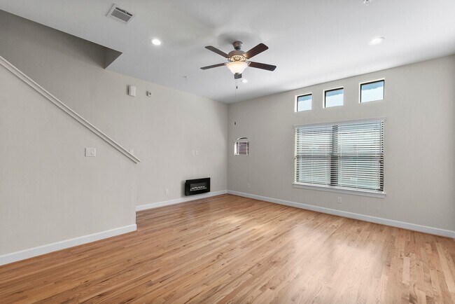 Building Photo - 2710 Hullsmith Dr