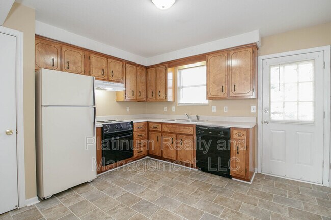 Building Photo - 363 Peabody Dr