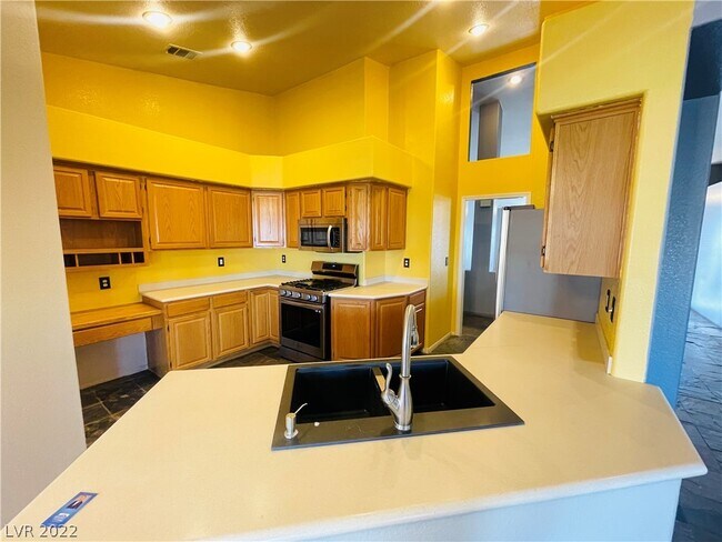 Building Photo - 7894 Lisa Marie Ct