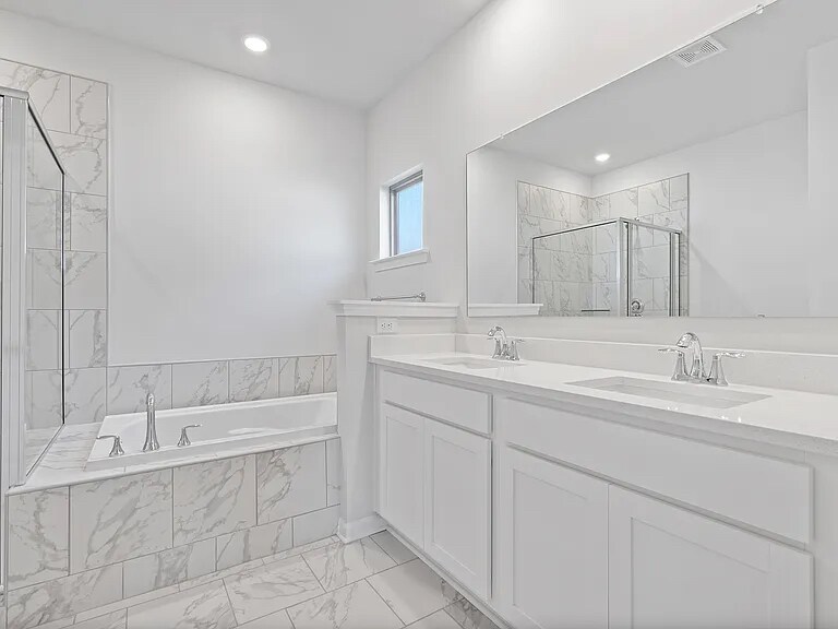 Building Photo - 14557 Mountain Strm Dr