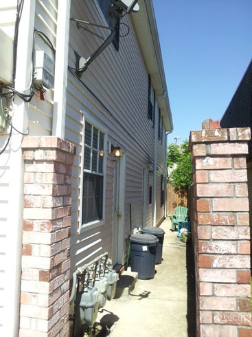 Back Yard - 4405 Lefkoe St