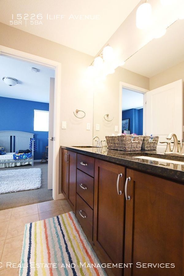 Building Photo - Solterra Home for Rent!