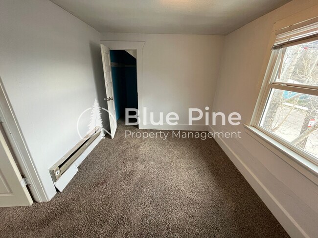 Building Photo - 236 W Young St