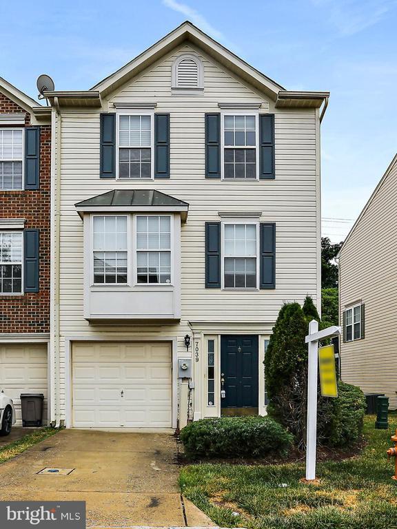 Building Photo - 7039 Oak Grove Way