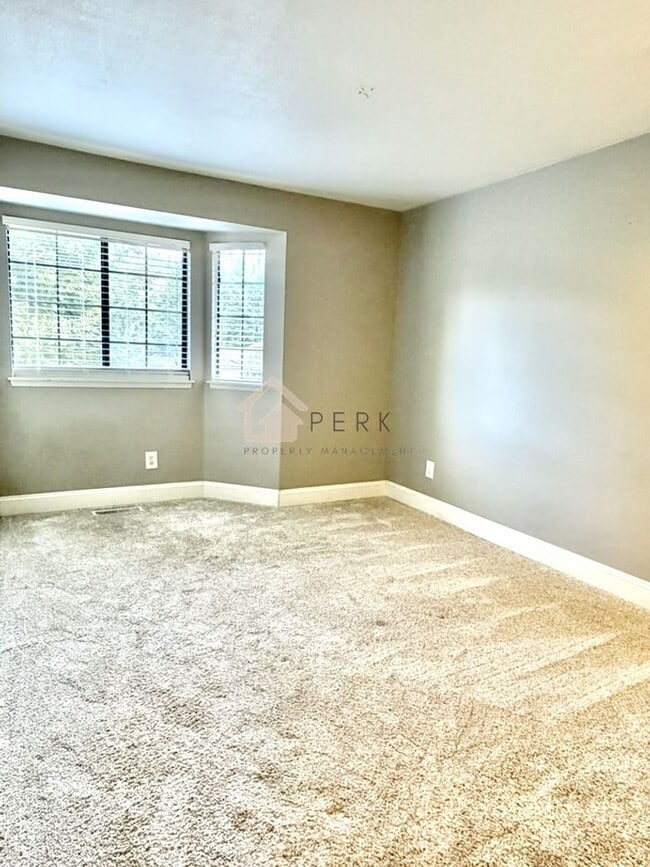 Building Photo - Beautifully Updated 3-Bedroom Home with A/C, Fenced Yard & Modern Finishes