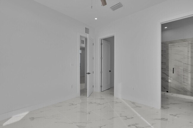 Building Photo - 31368 Ave I