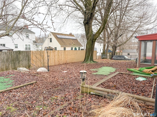 Building Photo - 37 Mathewson Ave