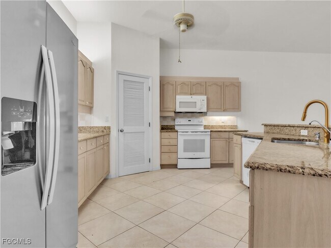 Building Photo - 1580 Argyle Dr