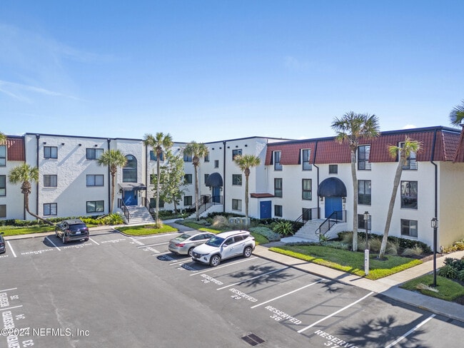Building Photo - 2313 Costa Verde Blvd