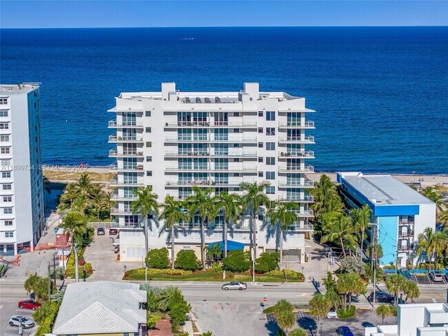 Building Photo - 704 N Ocean Blvd