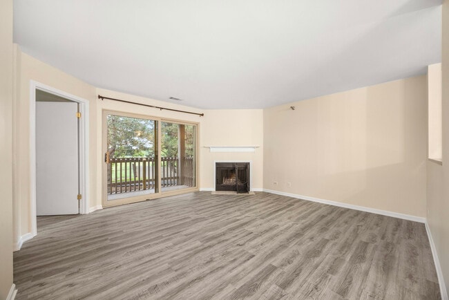 Building Photo - 214 Glengarry Dr