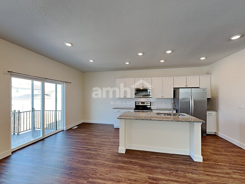 Building Photo - 4347 N Morgan Way