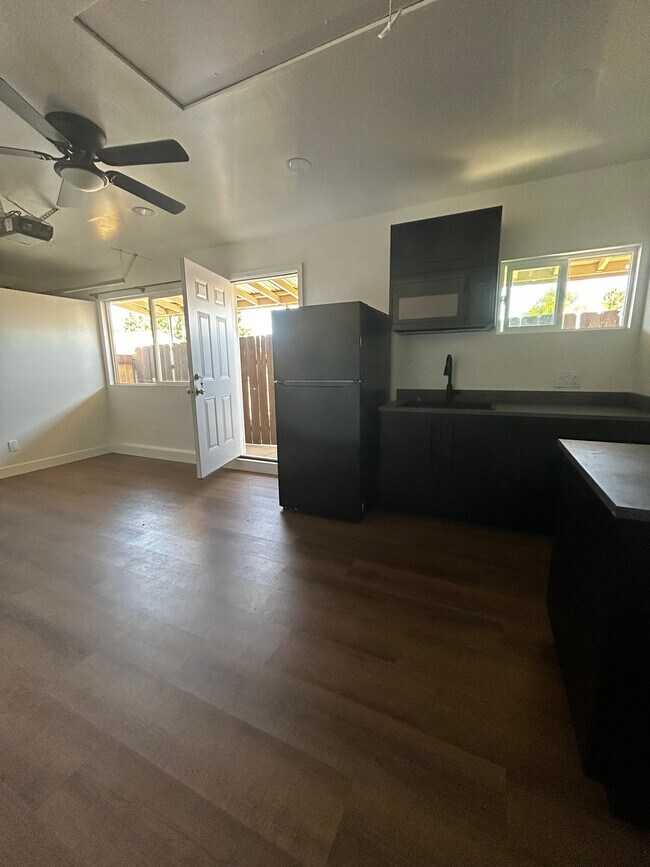 Building Photo - 3322-24 Clairemont Mesa Blvd