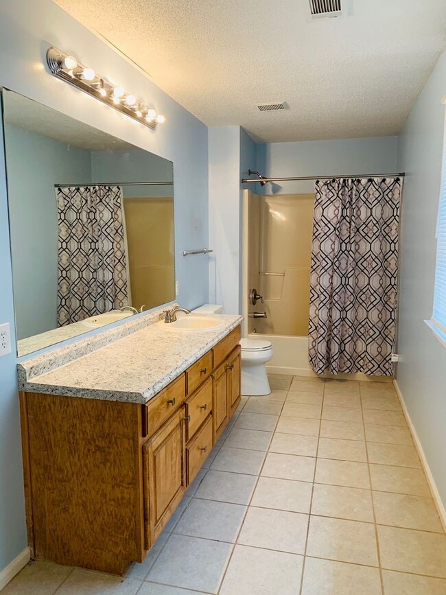 Building Photo - Douglasville Rental