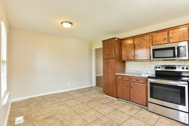 Building Photo - 209 Pin Oak Ct