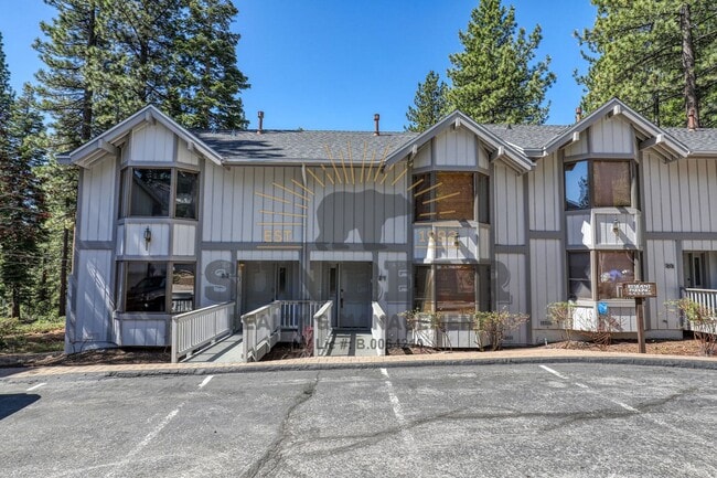 Building Photo - Gorgeous Condo in Central Incline - Dog fr...