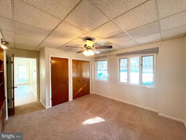 Building Photo - 22322 Greenview Pkwy