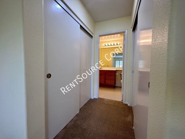 Building Photo - 18004 Flynn Dr