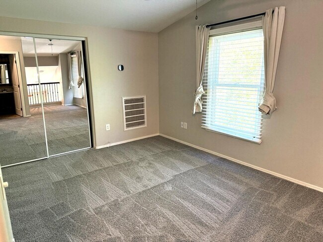 Building Photo - 4078 E Windsor Dr