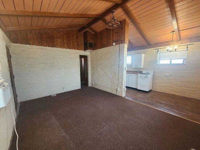 Building Photo - Charming One Bedroom Cottage COMING THIS A...