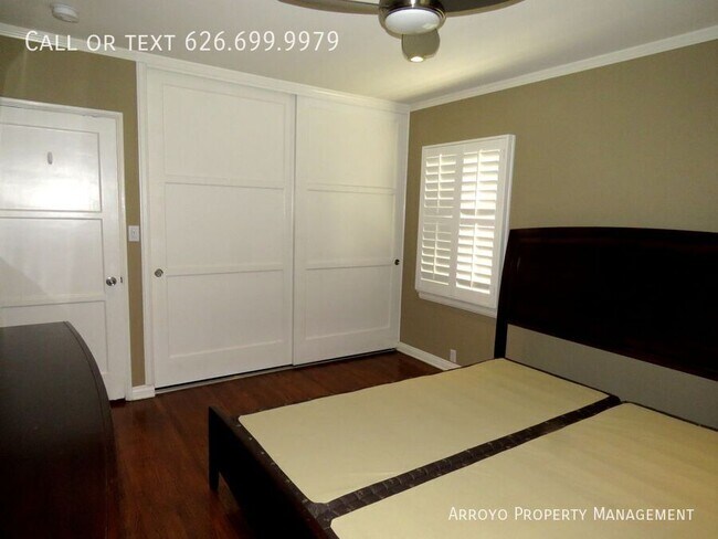 Building Photo - 1212 N Story Pl