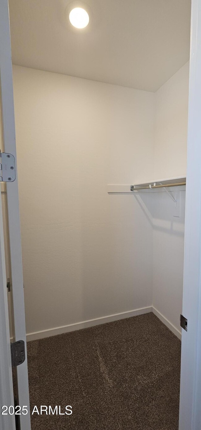Building Photo - 5050 W Hunter Trl