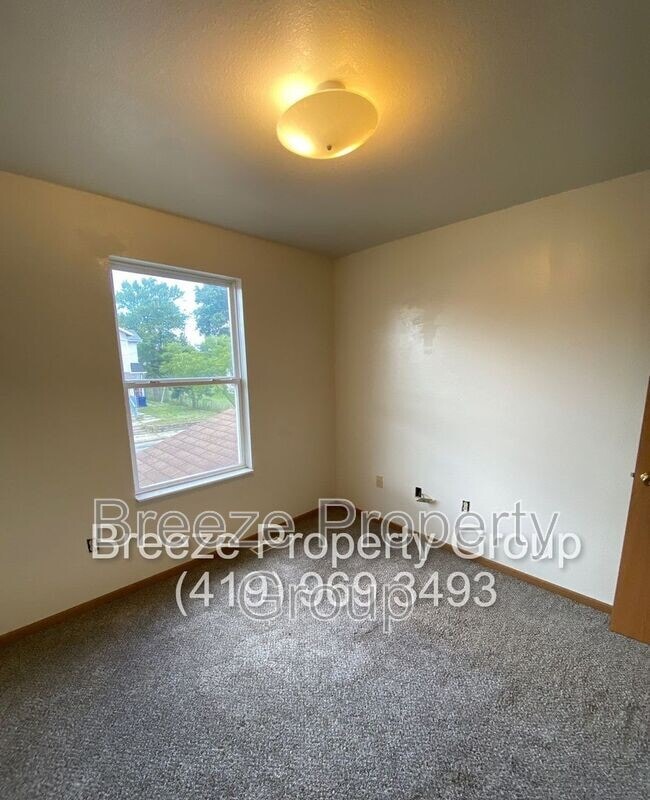 Building Photo - 906 E Bancroft St