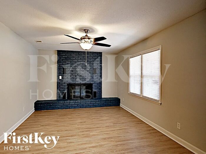 Building Photo - 6107 Rockwell Dr