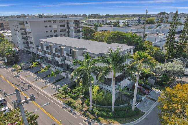 Building Photo - 9356 Bay Harbor Terrace