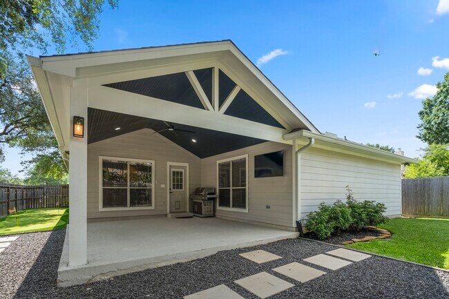Building Photo - 5802 Sawyer Bend Ln