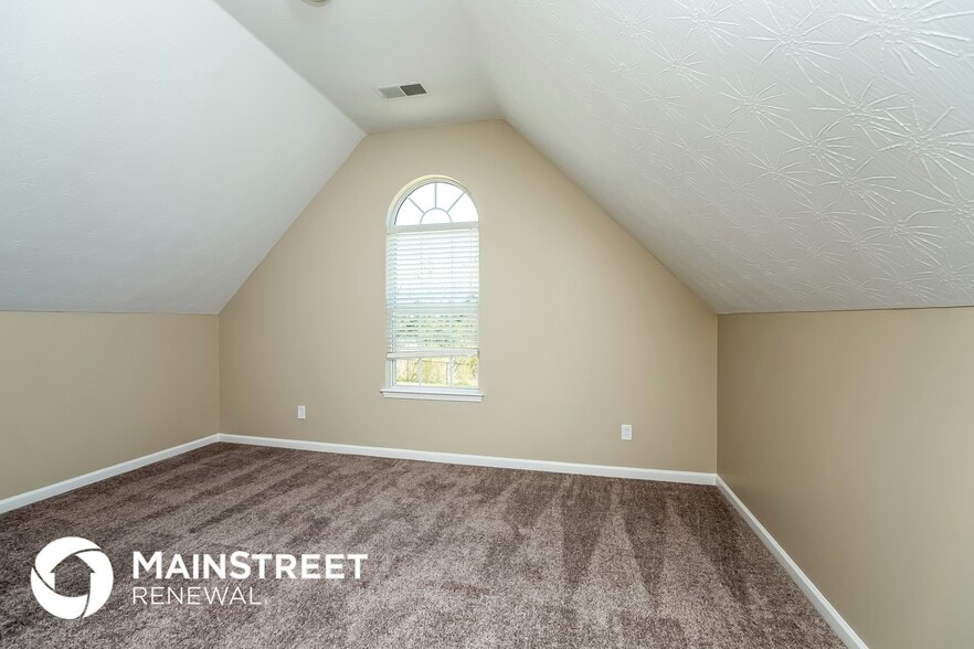 Building Photo - 11181 James Madison Dr