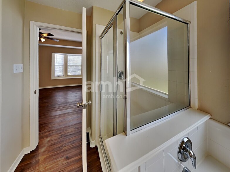 Building Photo - 17907 Juniper Green Trl
