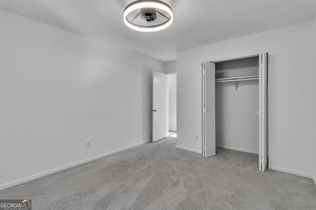 Building Photo - 2835 Mt Tabor Cir