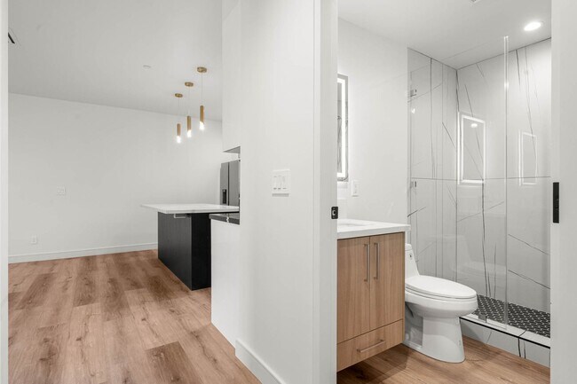 Building Photo - 1920 S Sherbourne Dr