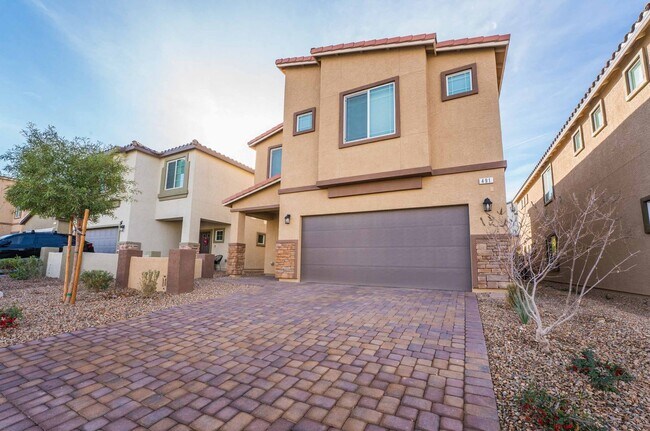 Building Photo - Stunning 5 Bedroom home in Henderson!