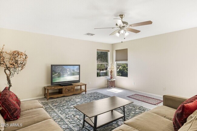 Building Photo - 9025 S 6th St