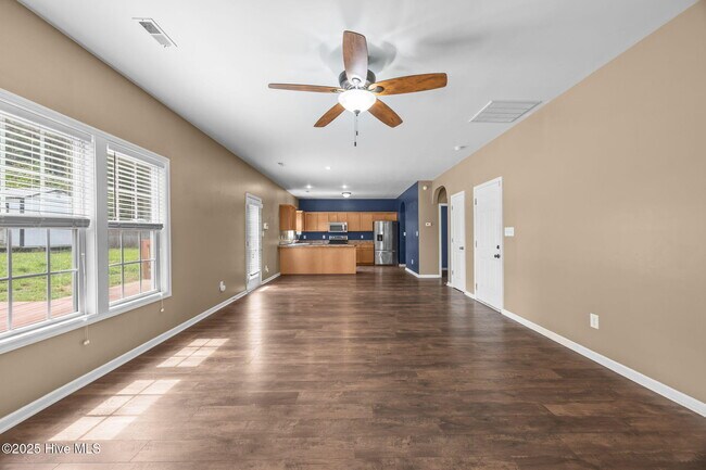 Building Photo - 111 Amberwine Cir