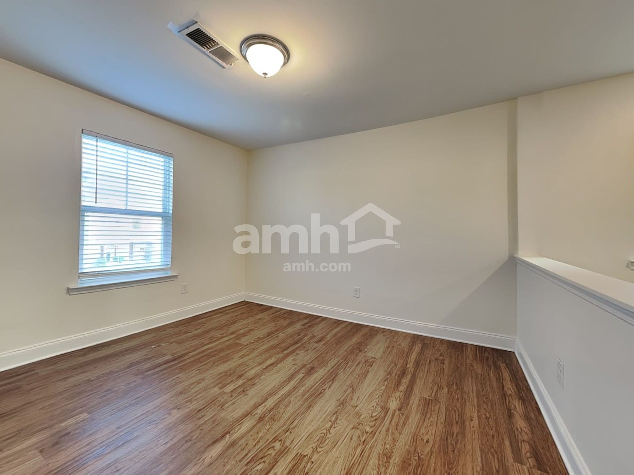 Building Photo - 1512 Weatherbrook Cir