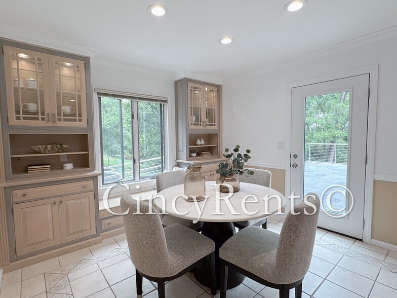 Building Photo - 7716 Creekwood Ln