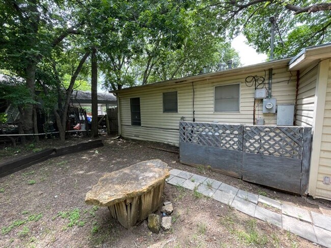 Building Photo - 845 Rumfield Rd