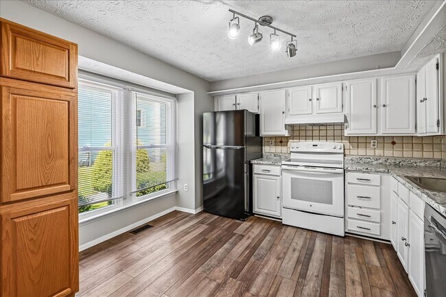 Building Photo - 8346 Sperry Ct