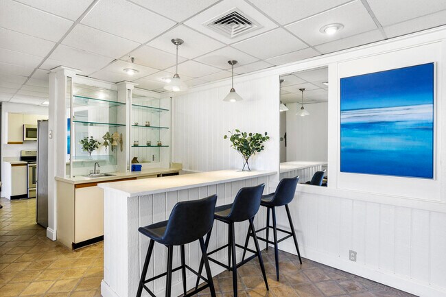 Building Photo - 300 Ocean Trail Way
