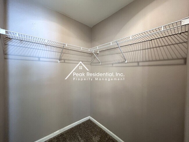 Building Photo - 9196 Cortina Cir