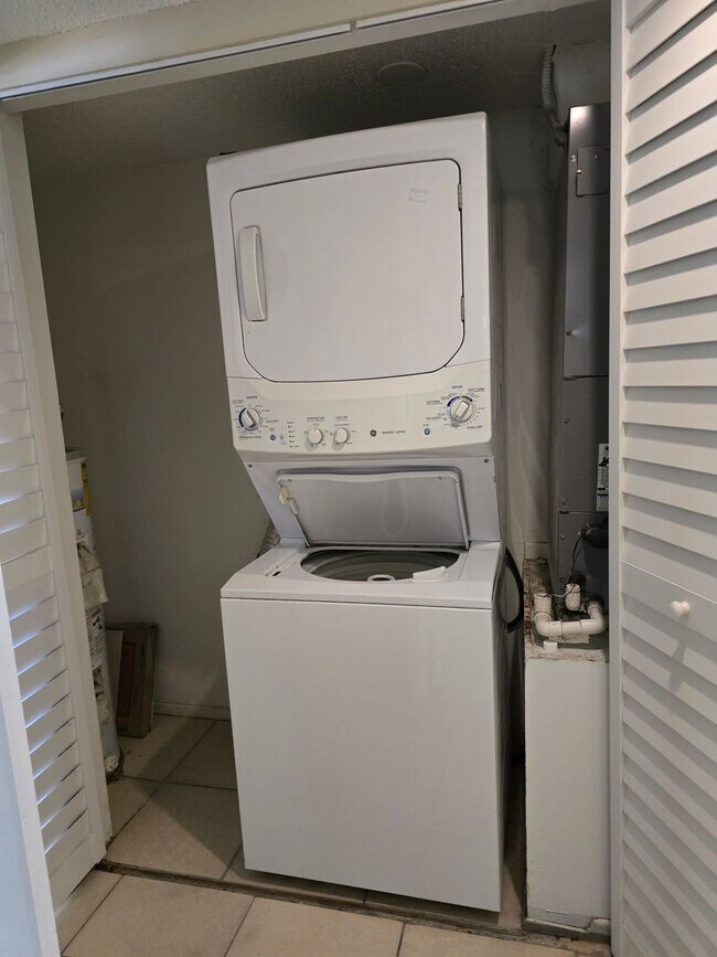 Building Photo - New Kitchen!