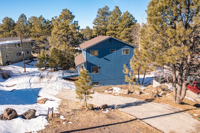 Building Photo - 55 S Pinegrove Rd