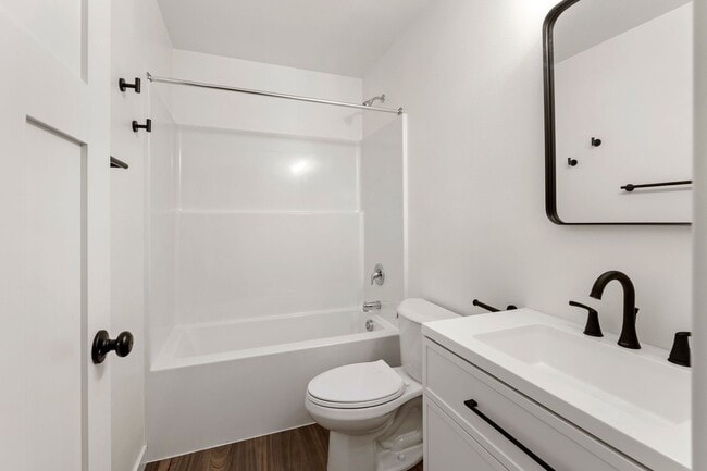 Building Photo - Brand new 3 bedroom 3 full bath townhouse in Thurston! $1,000 OFF YOUR FIRST MONTH'S RENT!